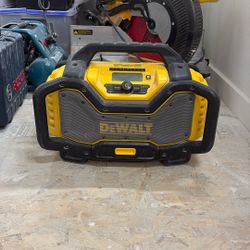 DeWalt Radio