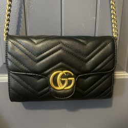 Gucci GG Marmont Chevron Quilted Leather Wallet on Chain