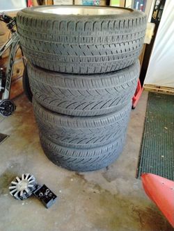 P285/45R22   