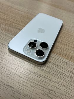 iPhone 15 Pro - Unlocked - 1TB 