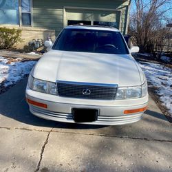 1994 Lexus LS 400