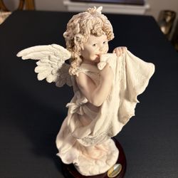 porcelain figurines —Florence / Giuseppe Armani Angels