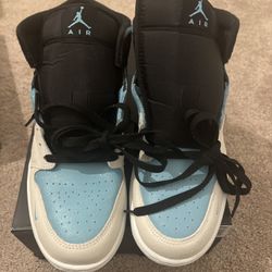 Nike Air Jordan 1 Mid SE 