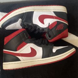 Jordan 1 Gym Reds