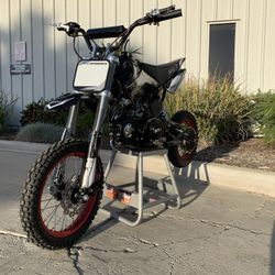 125cc Dirt Bike 