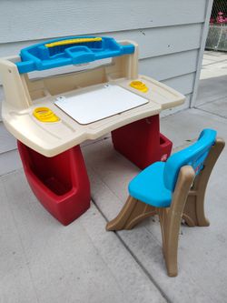 Step 2 kids desk