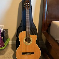 Classical Acoustic Guitar With Case 
