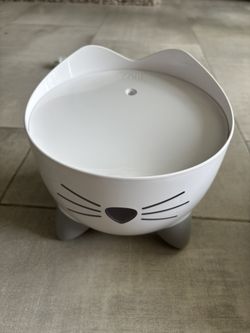 Cat Water Fountain
