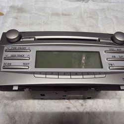 2011 TOYOTA Camry LE, Radio