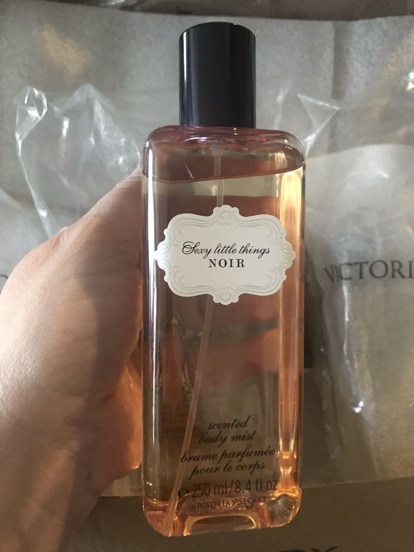 DISCONTINUED VS NOIR BODY MIST