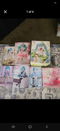 Miku figure and pokemon slab