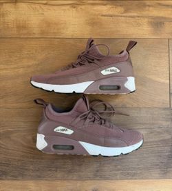 Nike Women's Air Max 90 EZ Sneakers