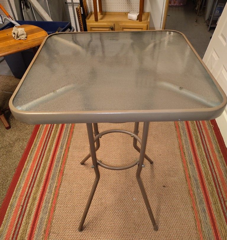 3 Ft Glass Table Would Look Greet With Bar Stools $30 Obo