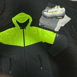 Og Airmax 95s Size 9.5 ,,, Nike Dri Fit Jacket Size Large Both Brand New Never Worn 