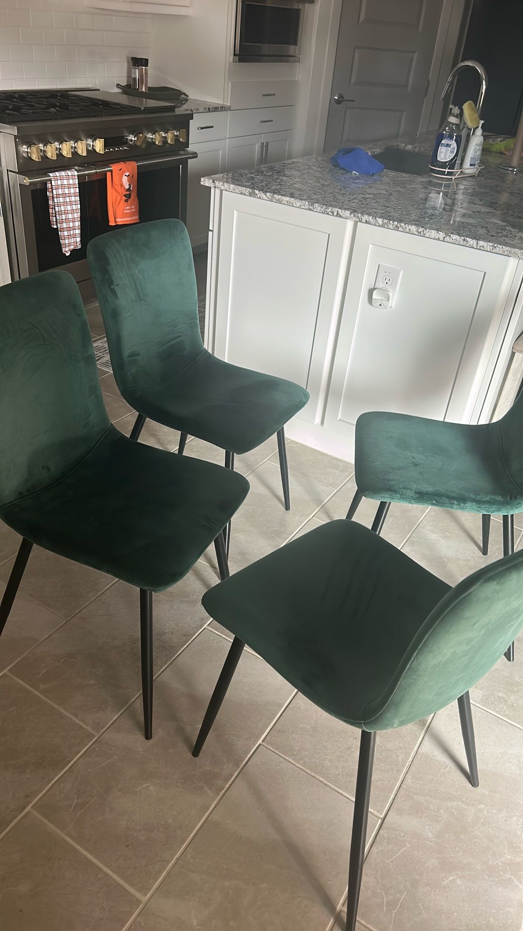 Green Dining Room Chairs 4 Total $40 Total