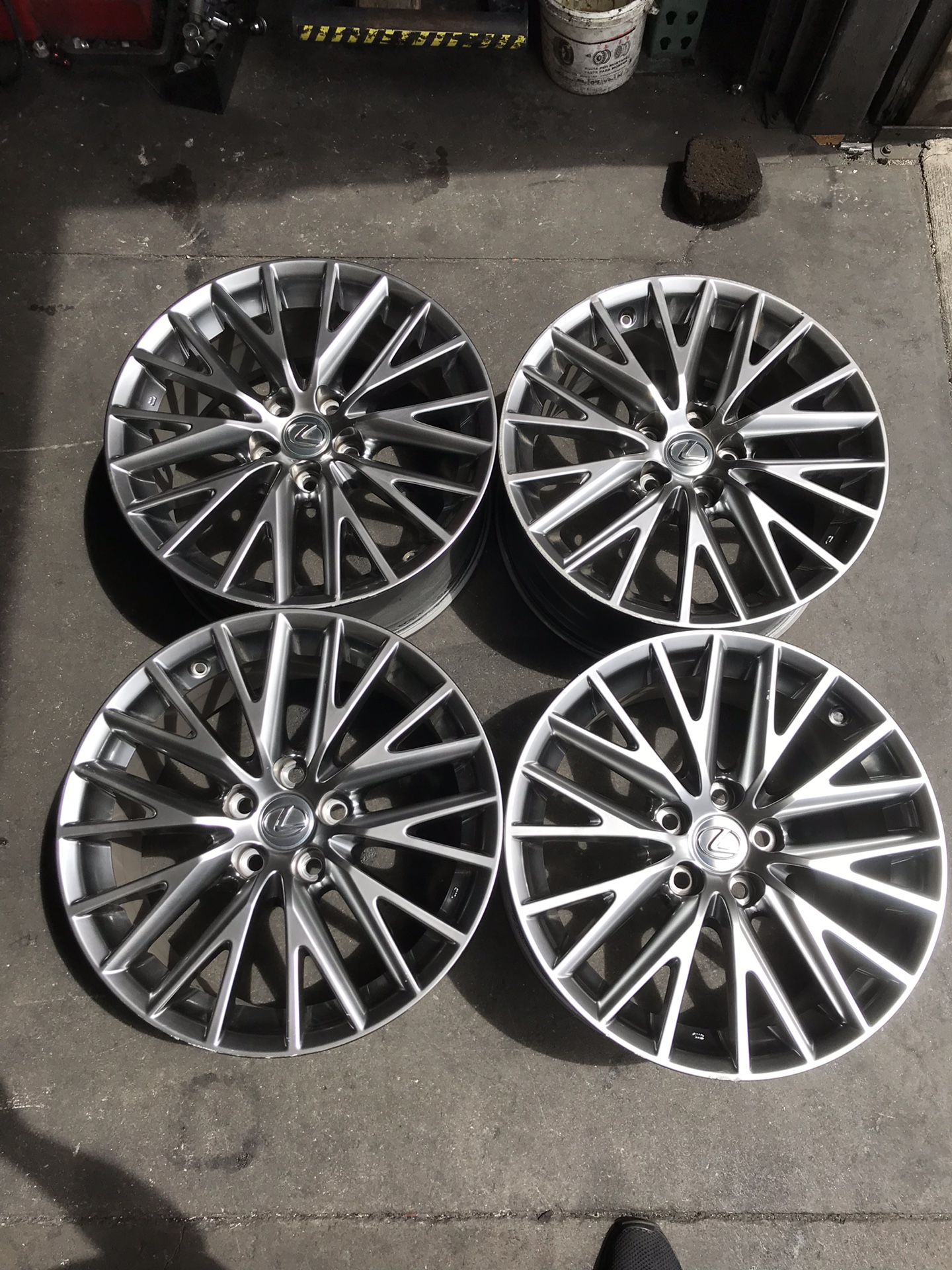 Lexus is250 Wheels