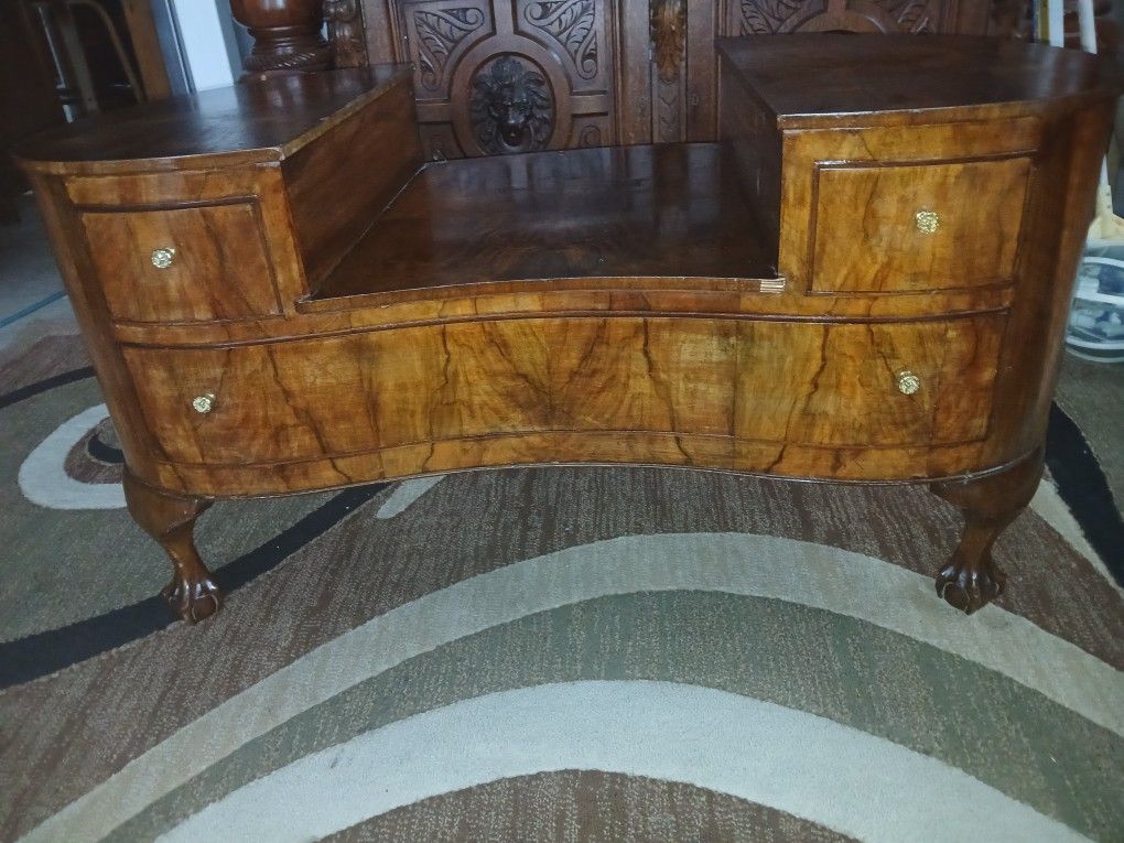 Antique Furniture 