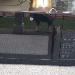 Over The Oven Microwave 