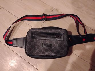 Women's guess purse