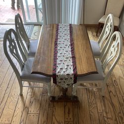 Kitchen Table And 4 Chairs