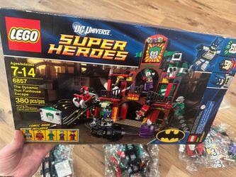 LEGO Super Heroes The Dynamic Duo Funhouse Escape 6857 NEW Open Box