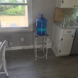 5 Gal Water Stand