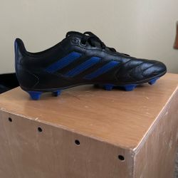 Adidas Goletto Cleats Boys Size 5.5