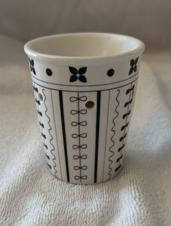 Scentsy Bud Plug-In Wax Warmer