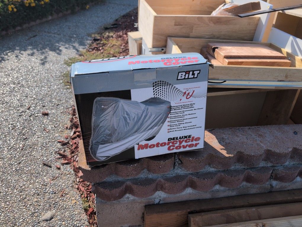 BiLT Deluxe Motorcycle Cover Size m