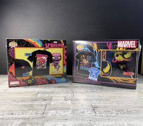 Spider-Man And Venom T-Shirt Bundle Funko Pops