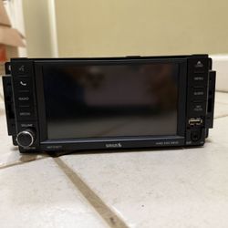 Jeep/Chrysler OEM AM/FM/CD stereo head unit For Car