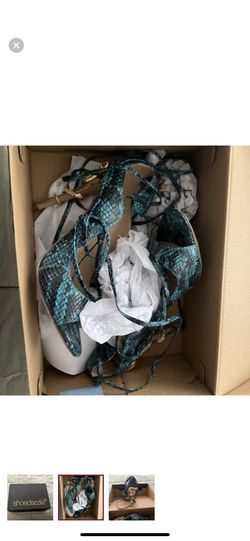 New Turquoise Snake Skin Heels. Snake On The Heel Size 7