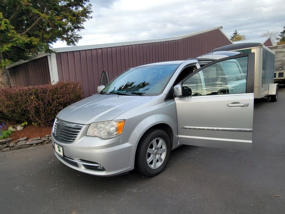 2012 Chrysler Town & Country
