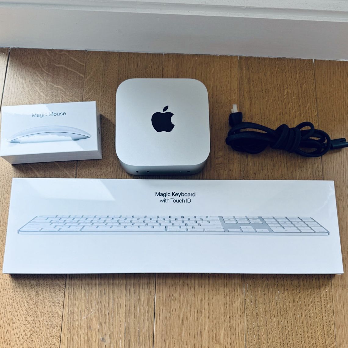 Mac Mini m4 24GB / 512 GB SSD + keyboard + mouse