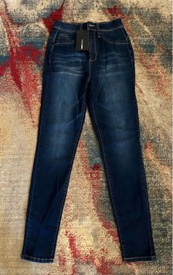 NEW WOMENS JEANS