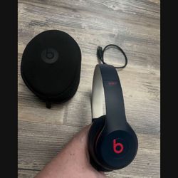 Beats Headphones With Case 