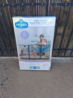 Regalo Super Wide Safety Gate 