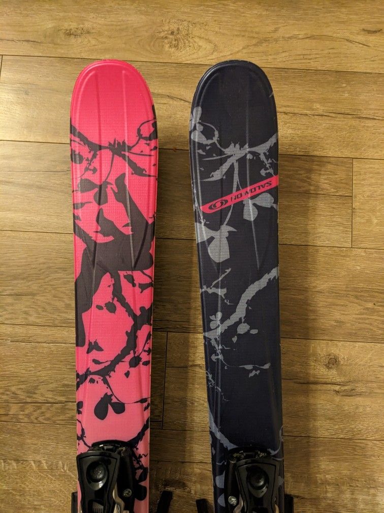 Salomon Temptress women's ski 151cm. Pink, Black, And White for
