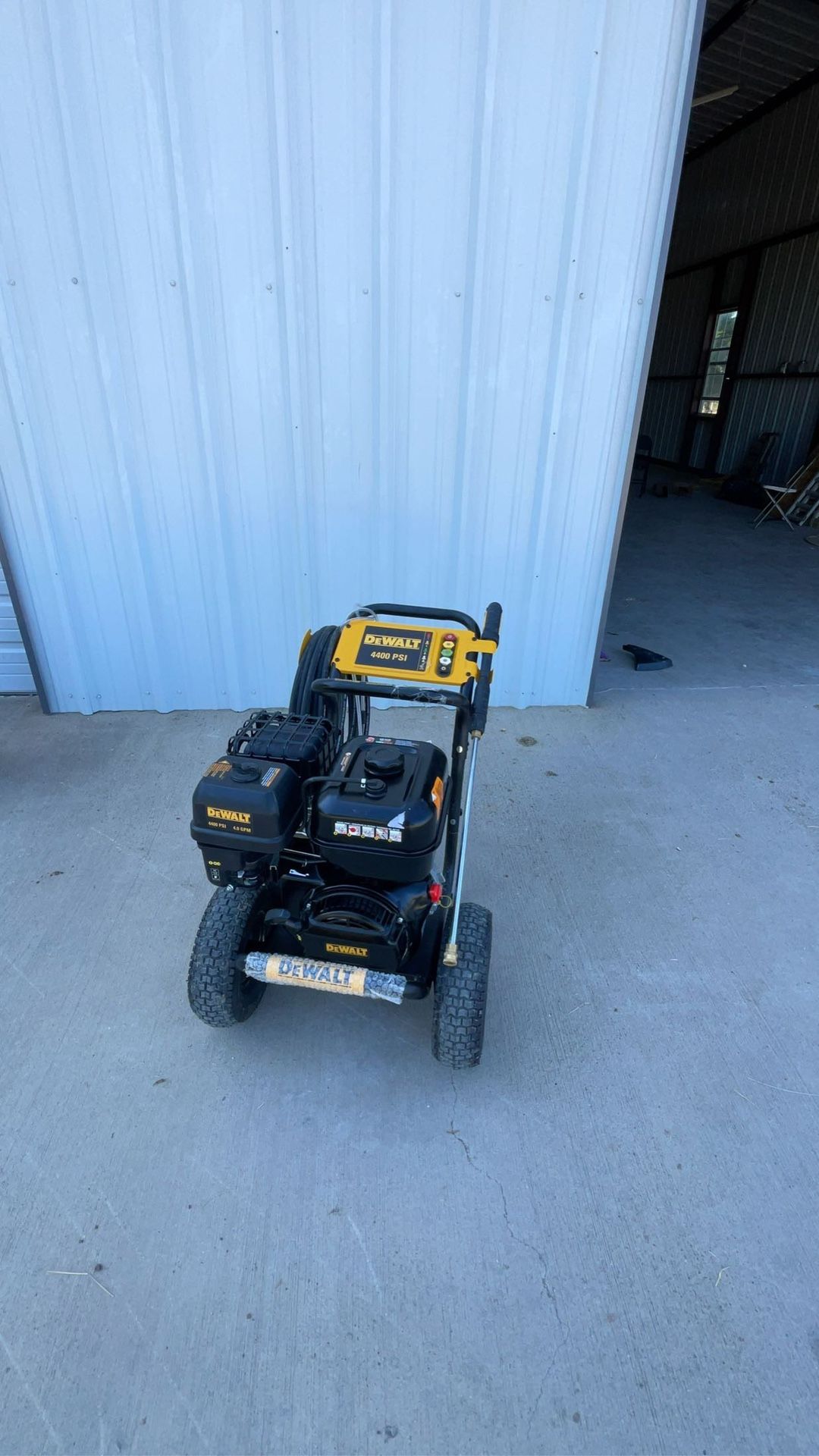 4400 PSI Dewalt Pressure Washer