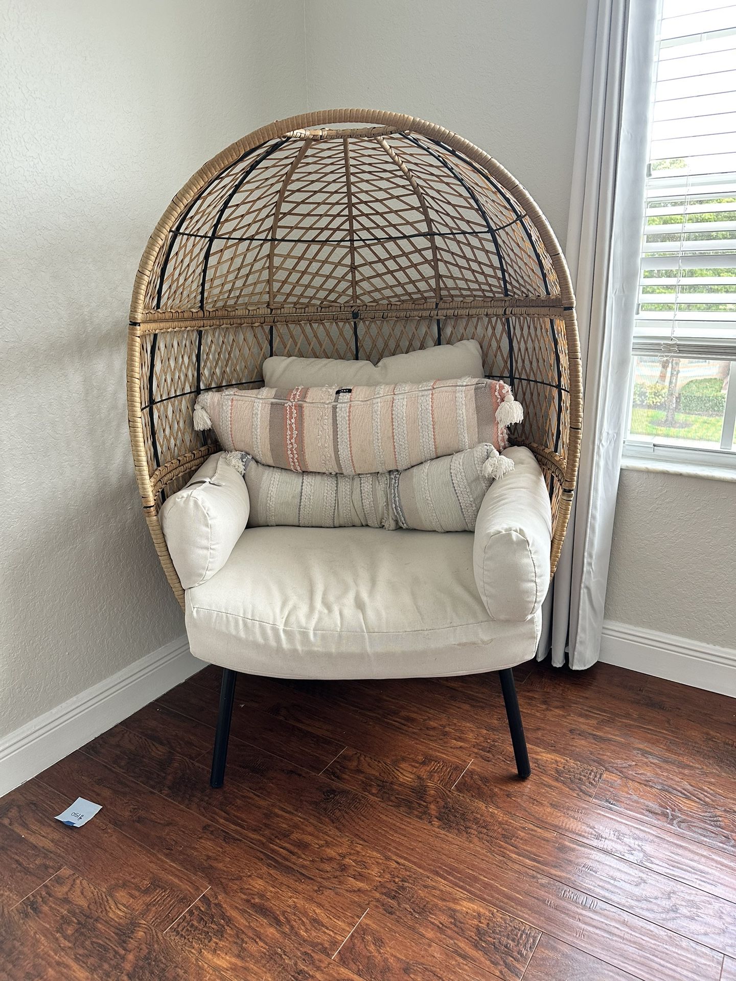 Egg chair