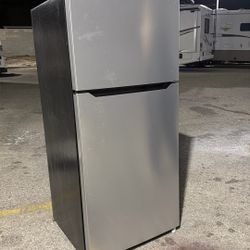 Insignia Refrigerator