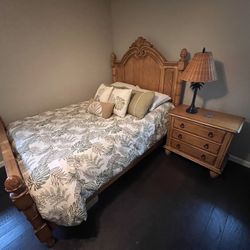 Queen Bedroom Set - Tommy Bahama - Mattress Included!