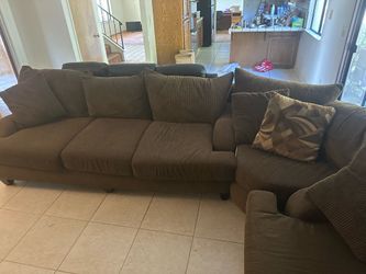 Free couch!! Pick up Modesto