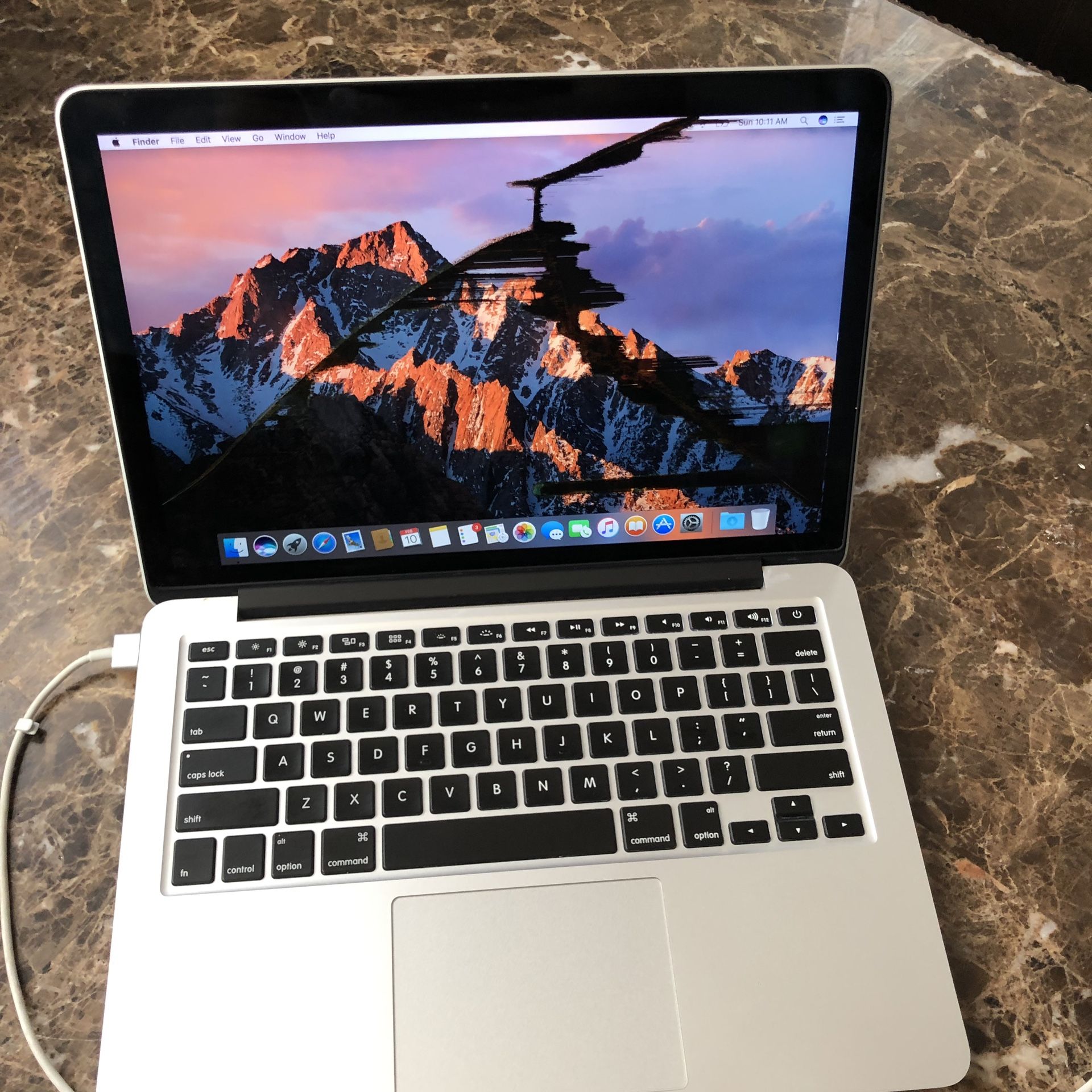 MacBook Pro 13” (late 2012 model) cracked screen