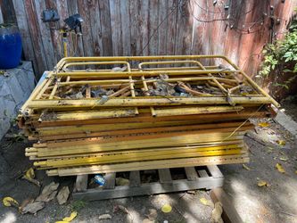 Rolling scaffolding
