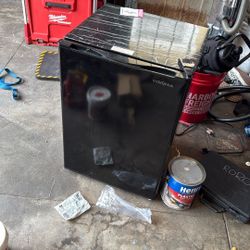 Mini Fridge 