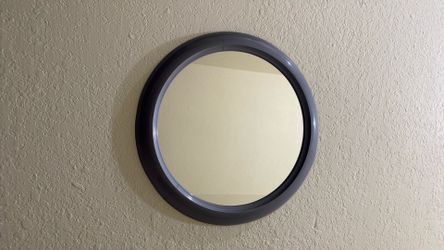 4 Round Accent Mirrors 16”