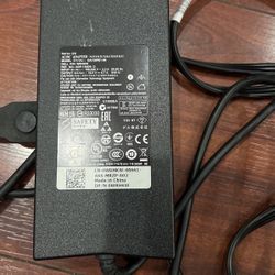 Dell 130watt Charger. 19.5V 6.7 Amp