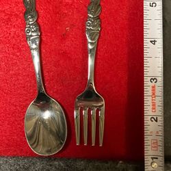 Oneida Peter Rabbit Fork & Spoon Set