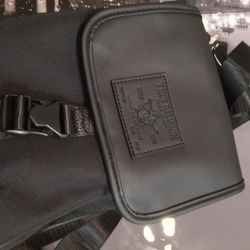 TRUE RELIGION CROSS BODY BAG 